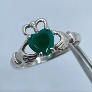 Vintage Sterling Silver Claddagh Ring Green Jade Heart Celtic Sz 8